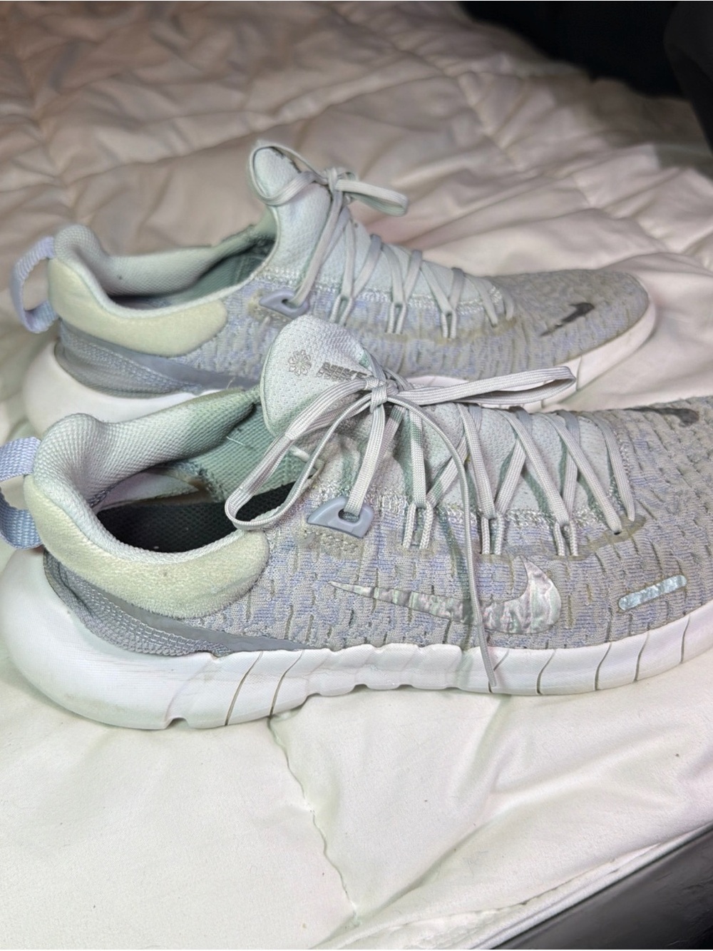 Nike Free Run 5.0 Light Grey Knit Athletic Sneakers